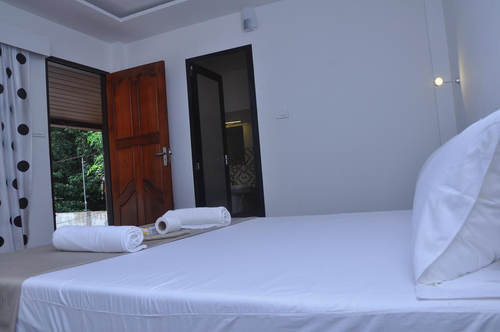 Marari Beach Pearl Homestay Mararikulam Exterior photo