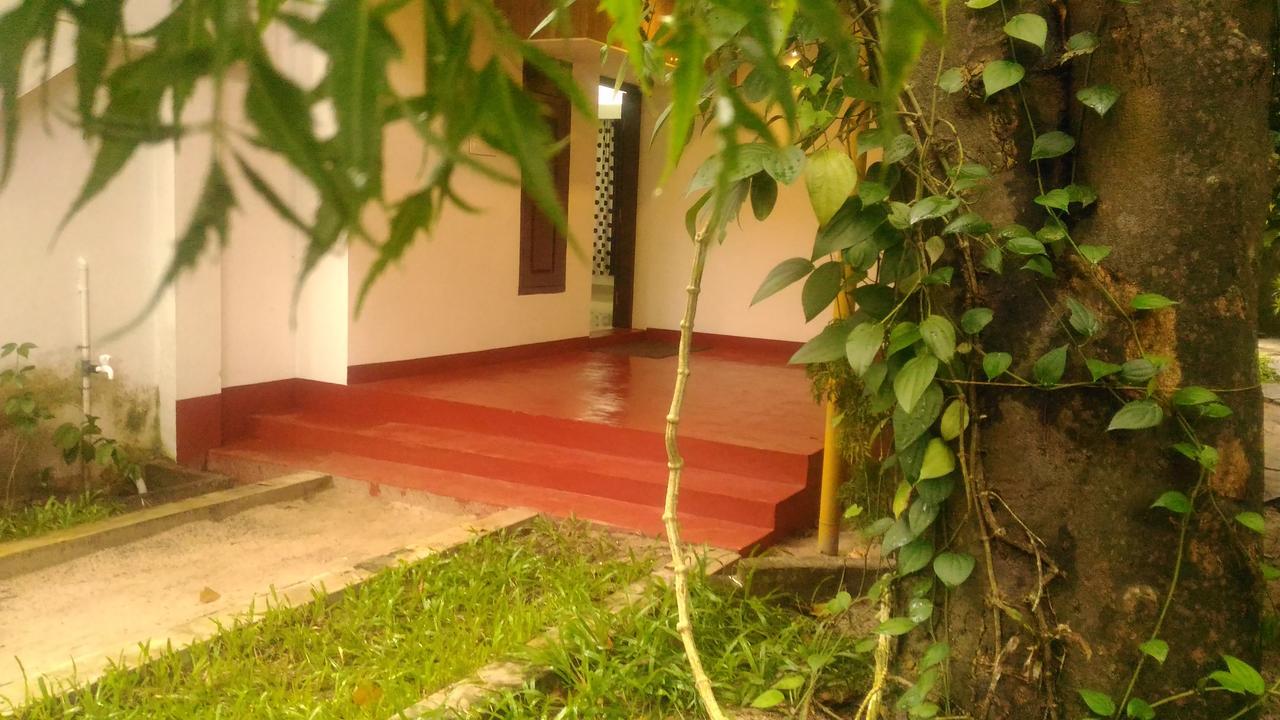 Marari Beach Pearl Homestay Mararikulam Exterior photo